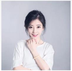抖音就让光芒折射泪湿的瞳孔是什么歌